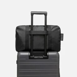 Eastpak Pinnacle Spark Black 24 Eastpak Pinnacle Spark Black -reis winkel image 9709